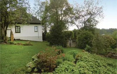 Ein Garten an der Unterkunft Gorgeous Apartment In Schönecken