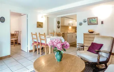 Ein Sitzbereich in der Unterkunft Awesome Apartment In Nusbaum With Wifi