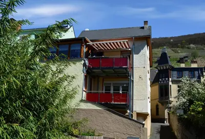 Das Gebäude in dem sich die Ferienwohnung befindet