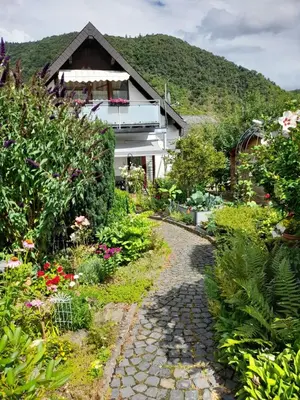 Ein allgemeiner Bergblick oder ein Berglick von der Ferienwohnung aus
