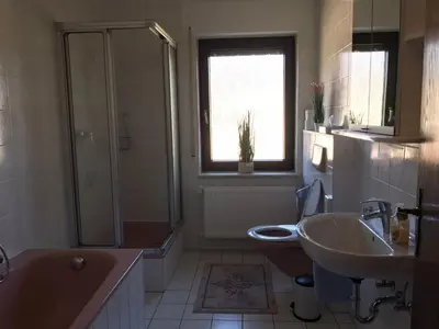 Ein Badezimmer in der Unterkunft Ferienwohnung Moselpension Gwosch