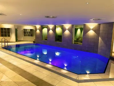 Der Swimmingpool an oder in der Nähe von Augustiner Hotel