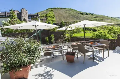 Ein allgemeiner Bergblick oder ein Berglick von des Bed & Breakfasts aus