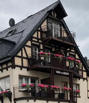 Das Gebäude in dem sich die Pension befindet