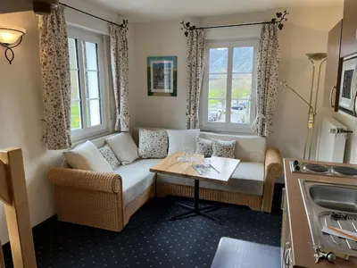 Ein Sitzbereich in der Unterkunft Mosel-Landhaus Hotel Oster
