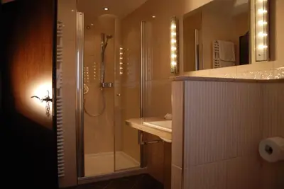 Ein Badezimmer in der Unterkunft Hotel Sankt Maximilian 