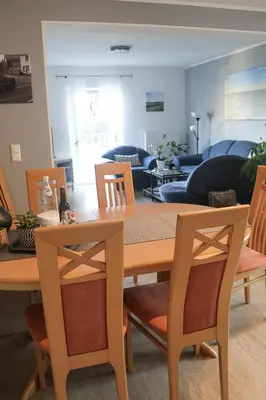 Ein Sitzbereich in der Unterkunft Deine-Eifel-Ferienwohnung