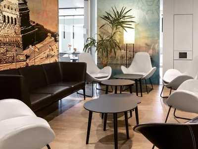 Ein Sitzbereich in der Unterkunft B&B Hotel Koblenz-City