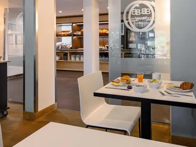 Essen im Hotel oder in der Nähe