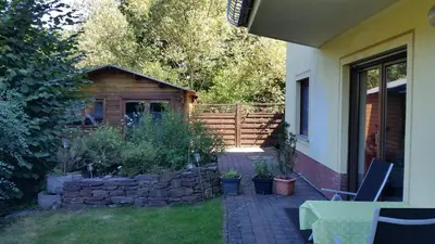 Ein Garten an der Unterkunft Haus Märtens