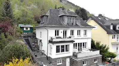 Das Gebäude in dem sich die Ferienwohnung befindet