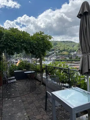 Ein allgemeiner Bergblick oder ein Berglick von der Ferienwohnung aus