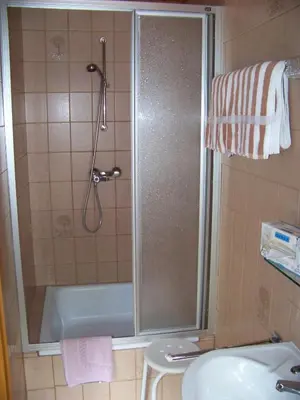 Ein Badezimmer in der Unterkunft Pension Milberg Assmannshausen