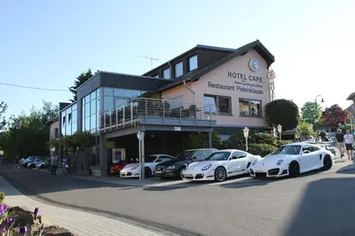 Das Gebäude in dem sich das Hotel befindet