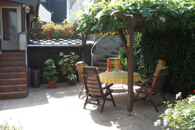 Ein Garten an der Unterkunft Ferienwohnung Tilli