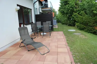 Ein Garten an der Unterkunft Ferienwohnung Holunderweg