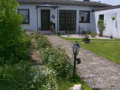 Ein Garten an der Unterkunft Ferienwohnung Irmgard