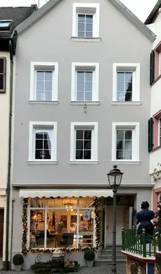 Das Gebäude in dem sich die Ferienwohnung befindet