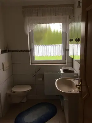Ein Badezimmer in der Unterkunft Haus Anna