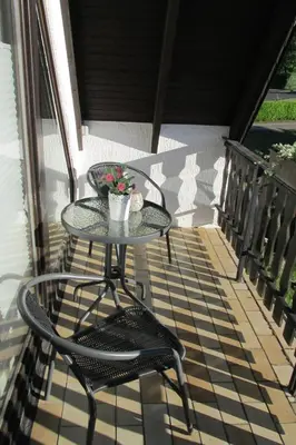 Ein Balkon oder eine Terrasse in der Unterkunft Gästehaus Fichtenwäldche
