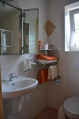 Ein Badezimmer in der Unterkunft Gästehaus Celine