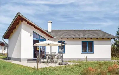 Das Gebäude in dem sich das Ferienhaus befindet