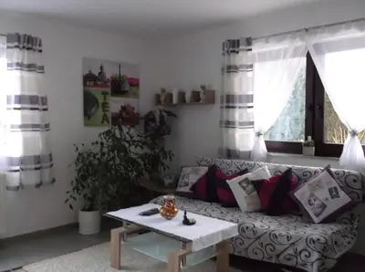 Ein Sitzbereich in der Unterkunft Haus Irena 2