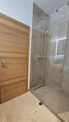 Ein Badezimmer in der Unterkunft Landhaus Wald und See 3