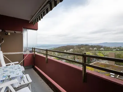 Ein Balkon oder eine Terrasse in der Unterkunft Apartment Hunsrückblick - A905 by Interhome