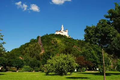 Ein allgemeiner Bergblick oder ein Berglick von der Ferienwohnung aus