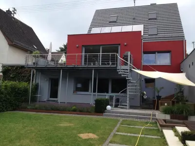 Das Gebäude in dem sich die Ferienwohnung befindet