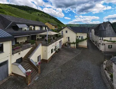 Ein allgemeiner Bergblick oder ein Berglick von der Ferienwohnung aus