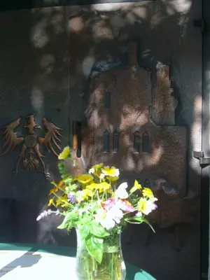 Ein Garten an der Unterkunft Hotel-Restaurant Burg-Ramstein
