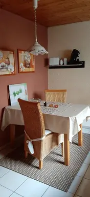 Ein Sitzbereich in der Unterkunft Gästehaus Probst