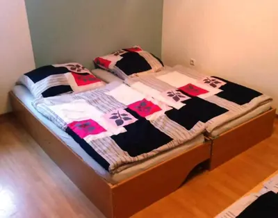 Ein Bett oder Betten in einem Zimmer der Unterkunft Ferienwohnung Thielen - Waldrach/Ruwertal