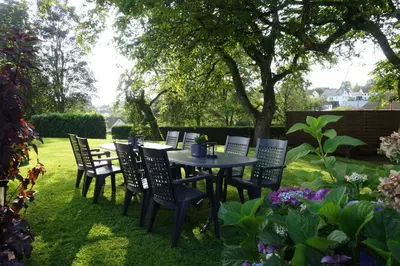 Ein Garten an der Unterkunft Ferienwohnung Hoffmann - Eifel