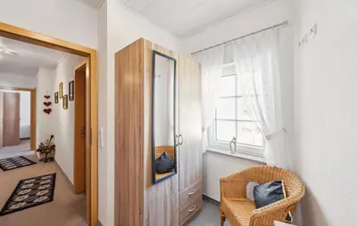 Ein Bett oder Betten in einem Zimmer der Unterkunft Cozy Home In Strohn With Kitchen