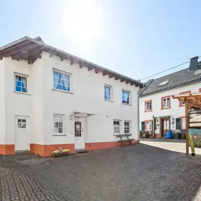 Cozy Home In Strohn With Kitchen