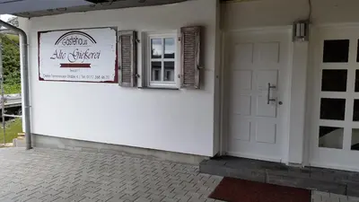 Eine Fassade oder ein Eingang zu Gästehaus Alte Giesserei
