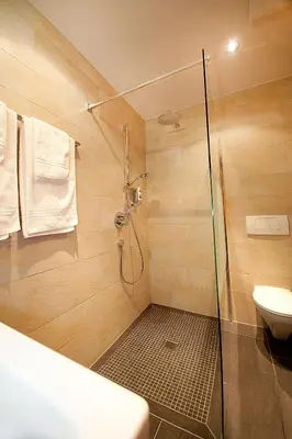 Ein Badezimmer in der Unterkunft Hotel Steuer