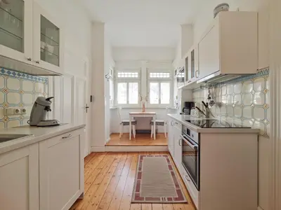 Küche/Küchenzeile in der Unterkunft BG Living & Hosting - Stilvolles Jugendstilhaus am Marktplatz - Top-Lage im Zentrum