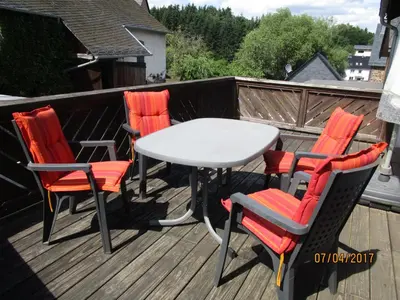 Ein Balkon oder eine Terrasse in der Unterkunft Ferienwohnung Hück