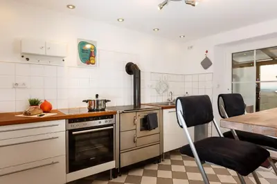 Küche/Küchenzeile in der Unterkunft Auszeit-Eifel Eifelhaus 