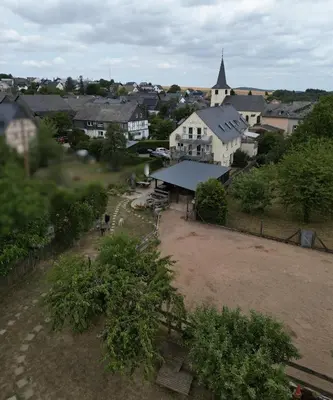 Das Gebäude in dem sich die Ferienwohnung befindet