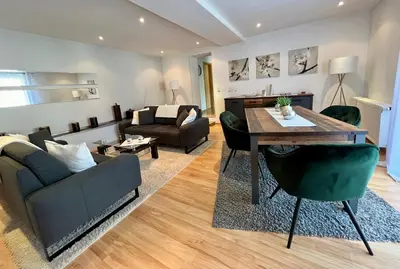 Ein Sitzbereich in der Unterkunft Ferienwohnung-Mesenich