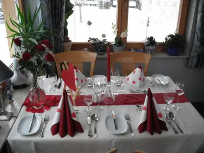 Ein Restaurant oder anderes Speiselokal in der Unterkunft Haus Waldesruh