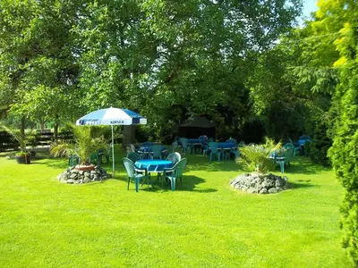 Ein Garten an der Unterkunft Landhaus Wartenstein