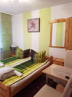 Ein Bett oder Betten in einem Zimmer der Unterkunft Zur Traube