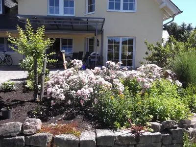 Ein Garten an der Unterkunft Ferienwohnungen Gibbert