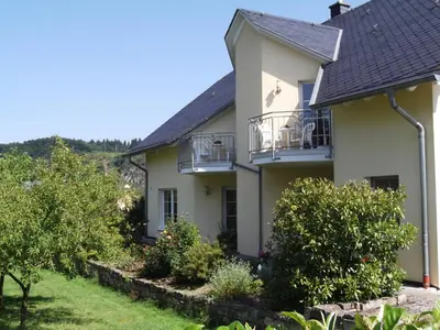 Das Gebäude in dem sich die Ferienwohnung befindet